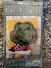 NATURA - LATCH HOOK KIT FROGGY - EASY   FUN   QUICK  SEALED In ORIGINAL BOX 