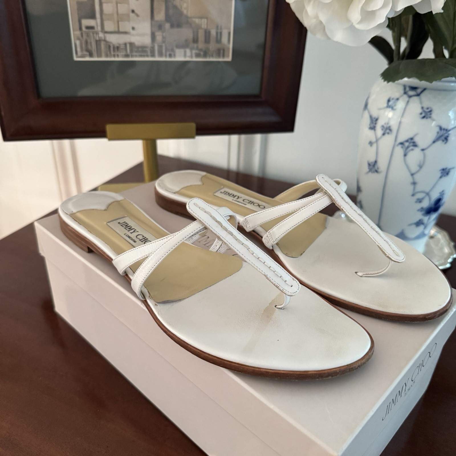 Jimmy Choo White Leather Thong Sandals Slip On Straps Women's EU 40 1/2