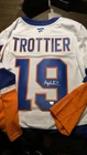 Signed New York Islanders Bryan Trottier #19 NHL Hockey Jersey Authenticated