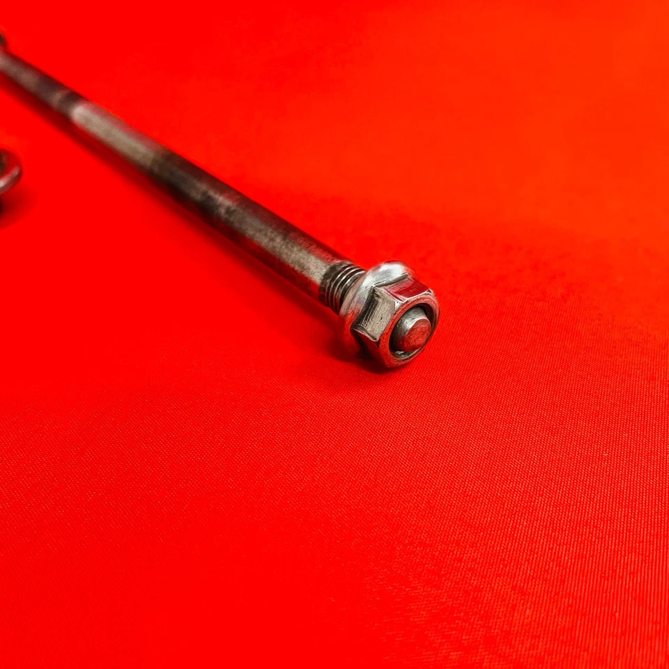 DRZ125 EJE DELANTERO RUEDA PERNO COMPLETO OEM GENUINO SUZUKI DR-Z DRZ 125 (03-07) Foto 4 de 4