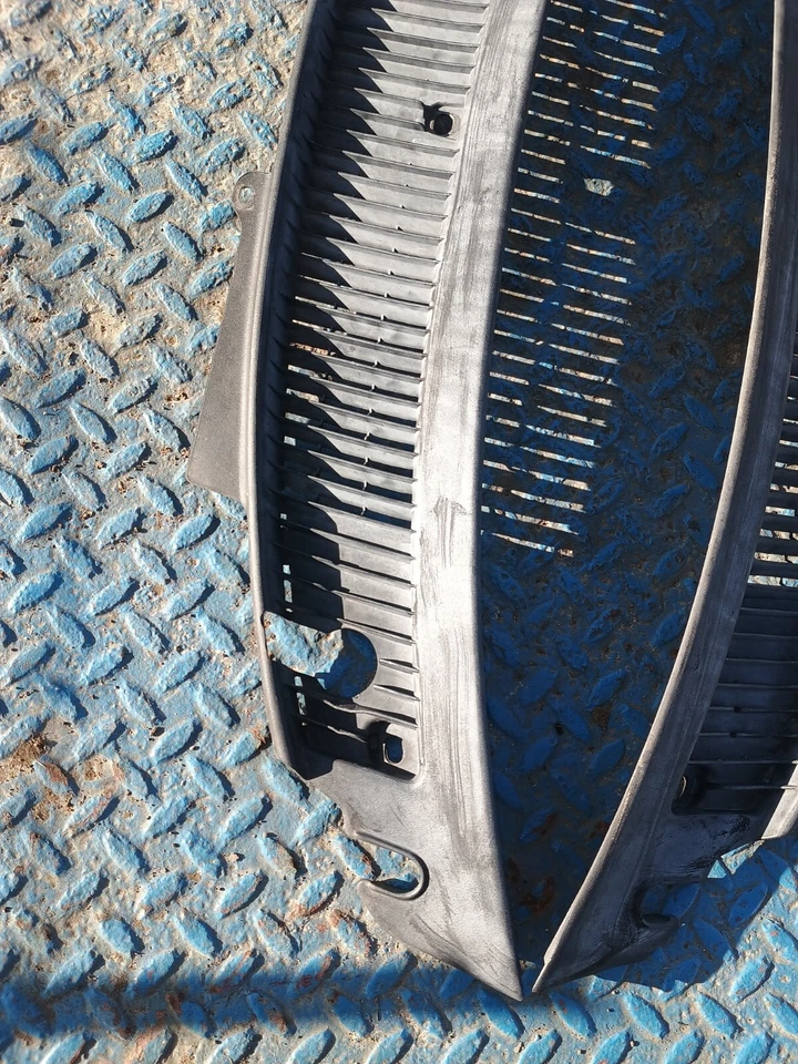 1992 Geo Metro 2 portas conversível OEM limpador de para-brisa motor capô desbotado usado - Imagem 2 de 4