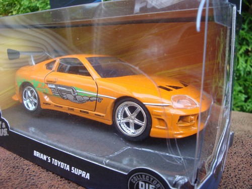 Coche fundido a presión Fast & Furious Brian's Toyota Supra escala 1:32 de Jada (2017) - Imagen 4 de 9