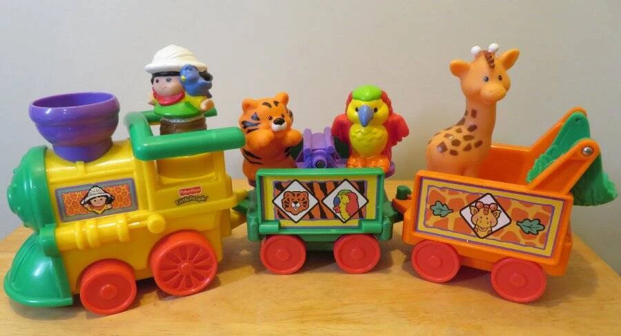Vtg Little People ZOO TRAIN Toy Fisher Price 77948 Complete