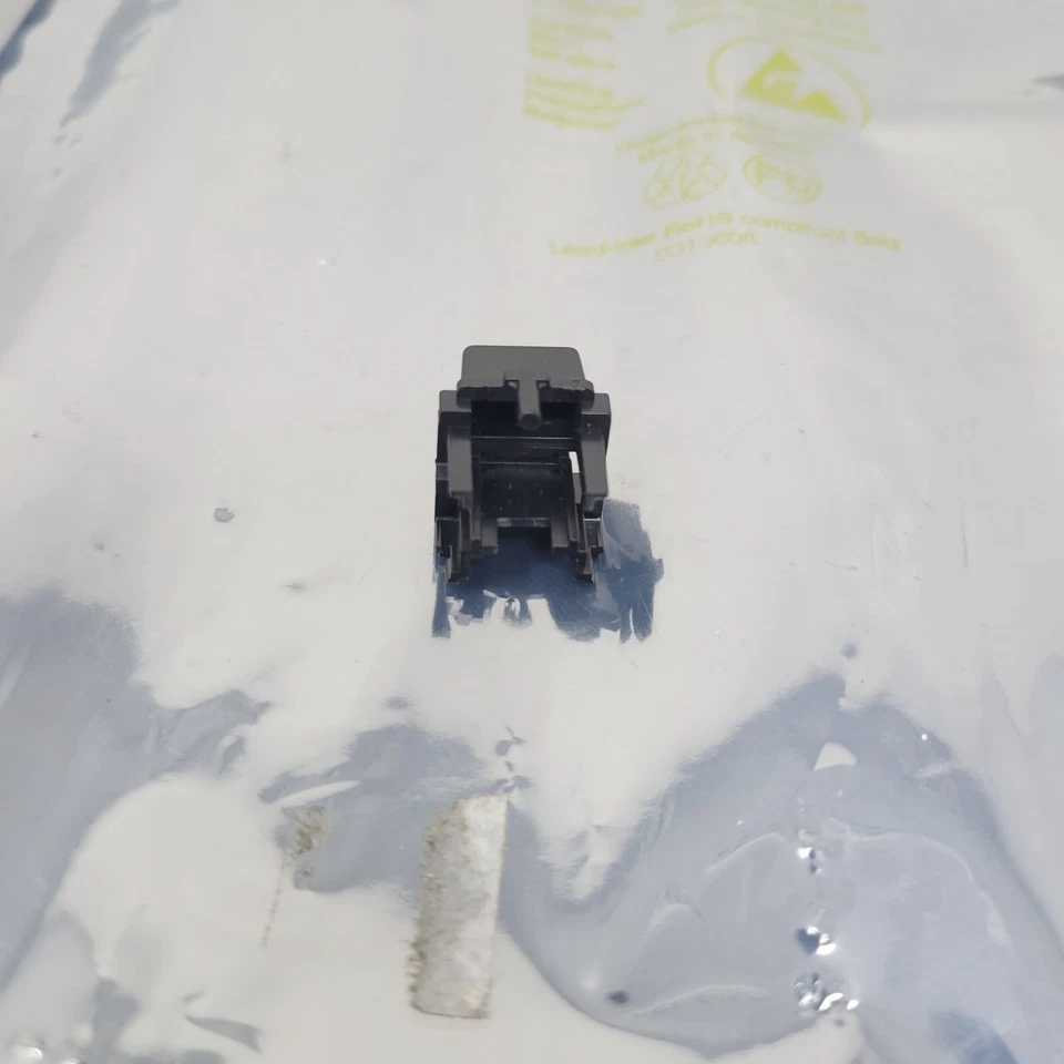 Roland JP-8000 Synthesizer Original 1 Button Cap Small Sized sy1 - Image 2 of 2