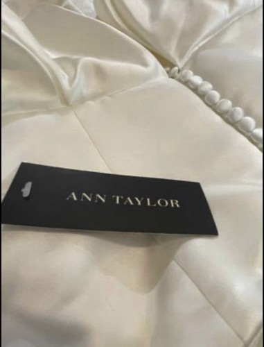 Gorgeous Ann Taylor Strapless Wedding Dress Gown Size 8 NWT - Picture 10 of 12