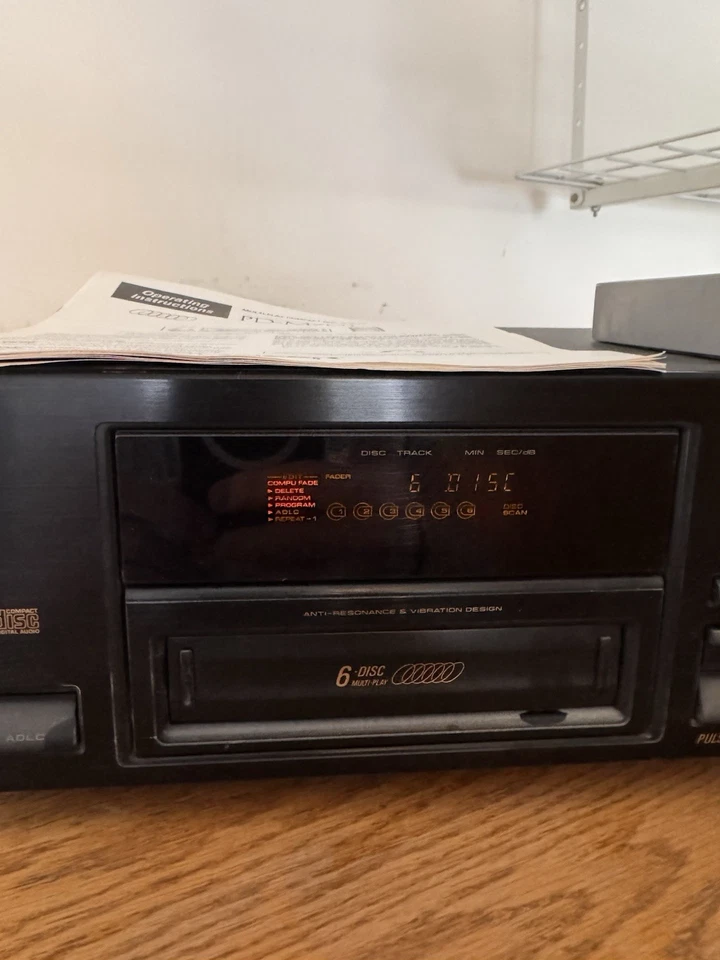Reproductor de discos compactos multijugador Pioneer PD-M701 6 CD, probado, sin control remoto, bonito Foto 2 de 4