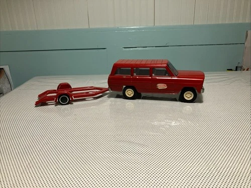 Red 1960's 9 inch Tonka Jeep Wagoneer with Matching Red car hauler trailer