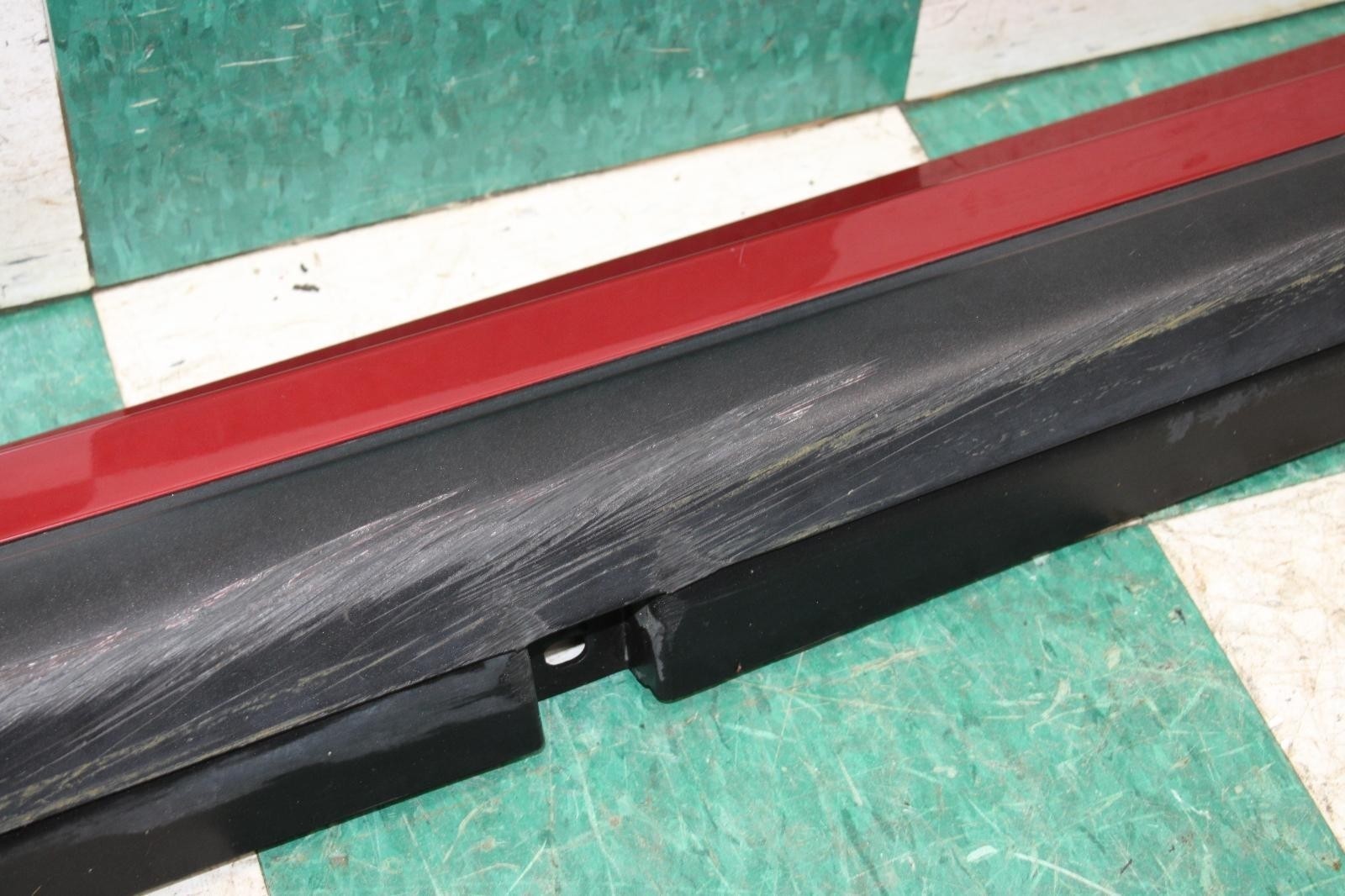 Maserati Ghibli 2014-2019 RIGHT Rocker molding