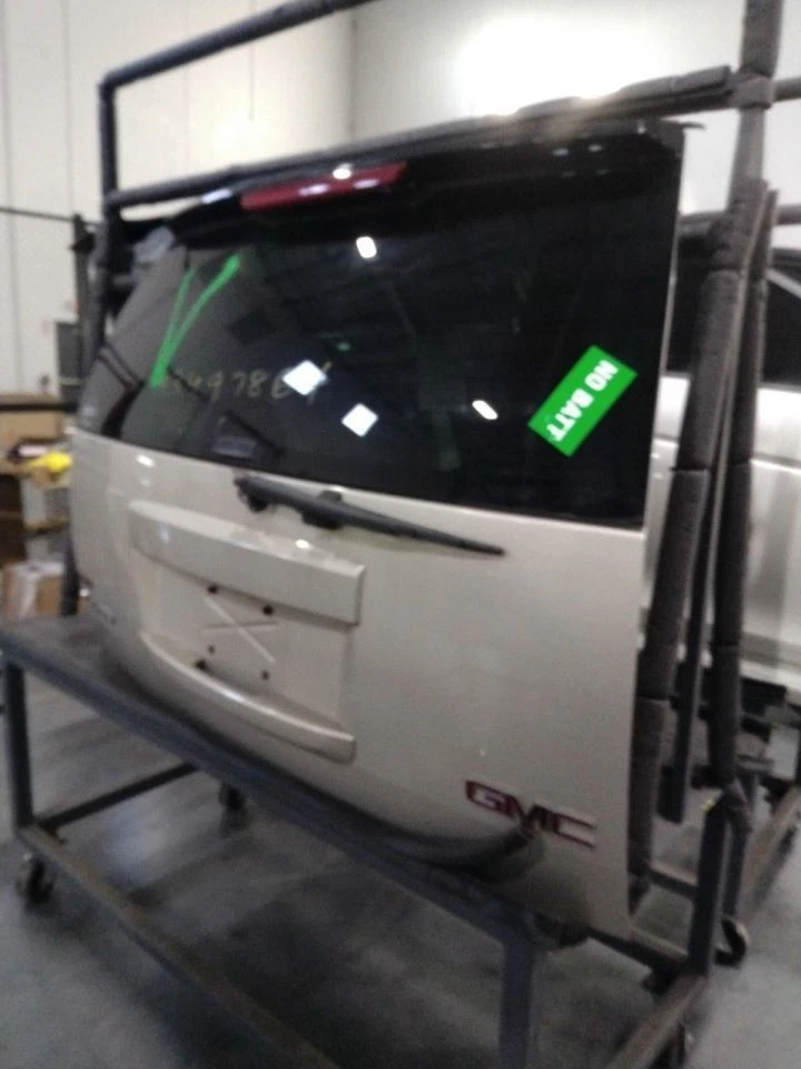 Trunk/Hatch/Tailgate With Privacy Tint Glass Fits 07-14 SUBURBAN 1500 581552 - Image 2 of 2