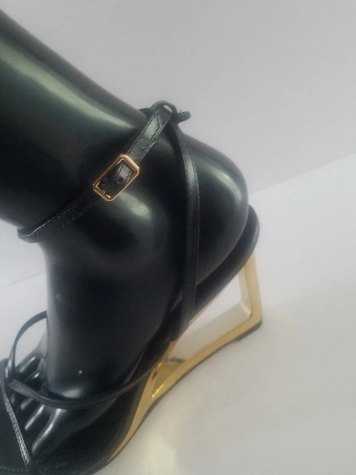 Sandalia de cuña Arezzo Frankie de tacón geométrico punta redonda para mujer 11 B** Leer** Foto 3 de 4