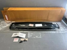 OEM 2002-2005 Kia Sedona Complete Sunroof Bug Deflector Visor UV040AY110