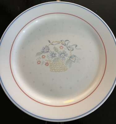   Corelle Country Cornflower 10 1/4'' Dinner Plate Flowers In Basket USA