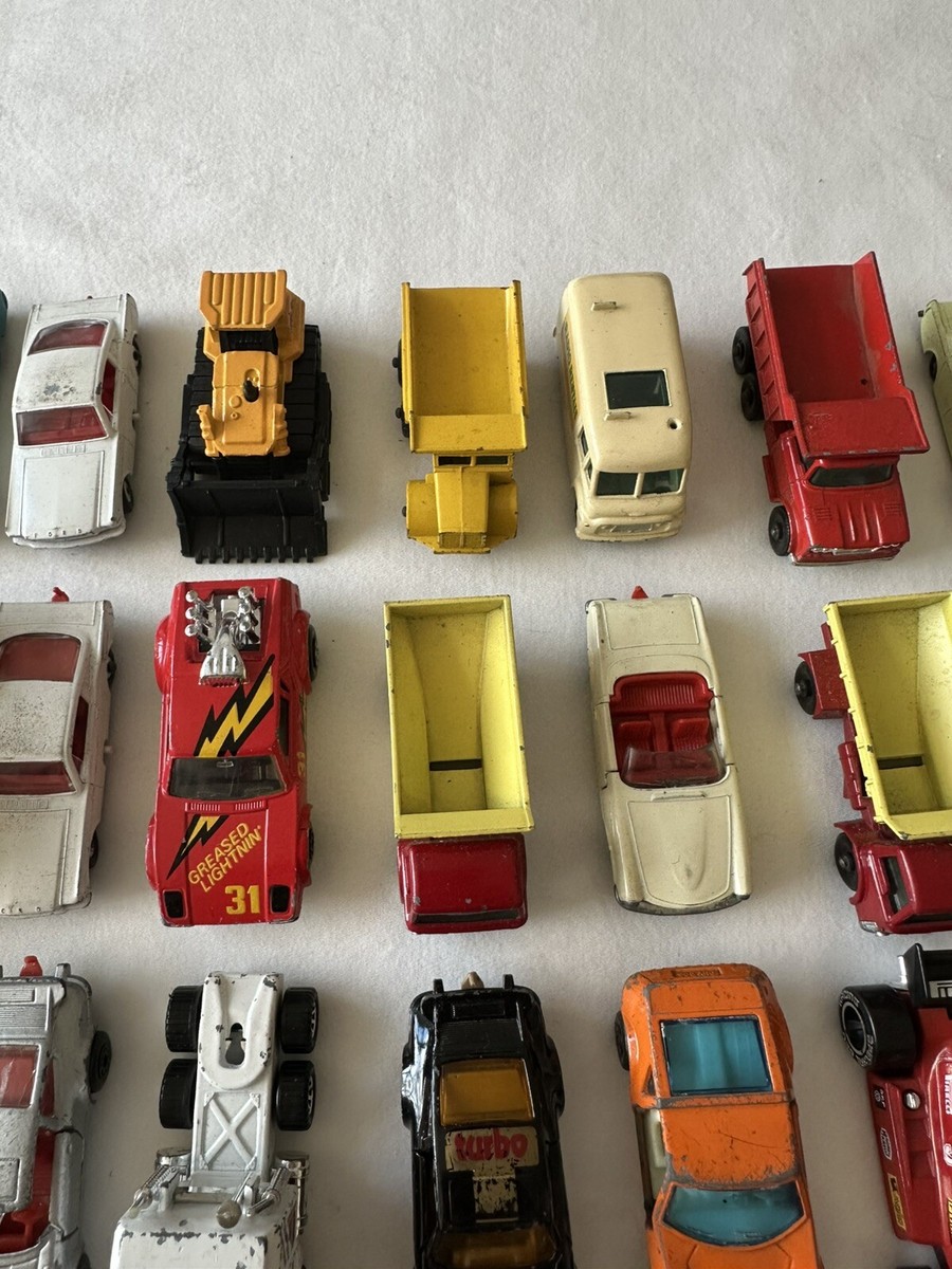 Vintage OFFICIAL MATCHBOX SERIES COLLECTORS CASE 1966 #41 Complete