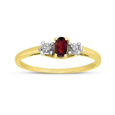 Ring 14 Karat Gelbgold ovaler Granat und Diamant