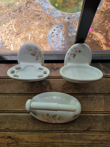 VTG Porcelain Ceramic Bathroom Fixtures Soap, Toothbrush, Toilet Paper Holder - Picture 11 of 12