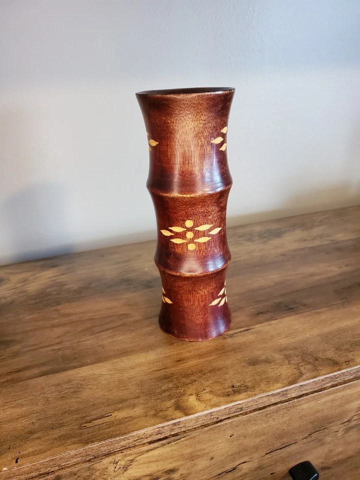 Jarrón de mango o bambú portavelas tallado a mano Foto 2 de 4