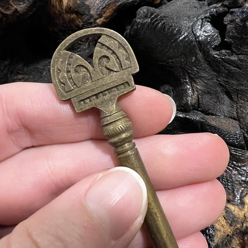 Vintage Eastlake Skeleton Key 2.75 Cabinet Bureau Brass Open Barrel Ornate - Picture 3 of 5