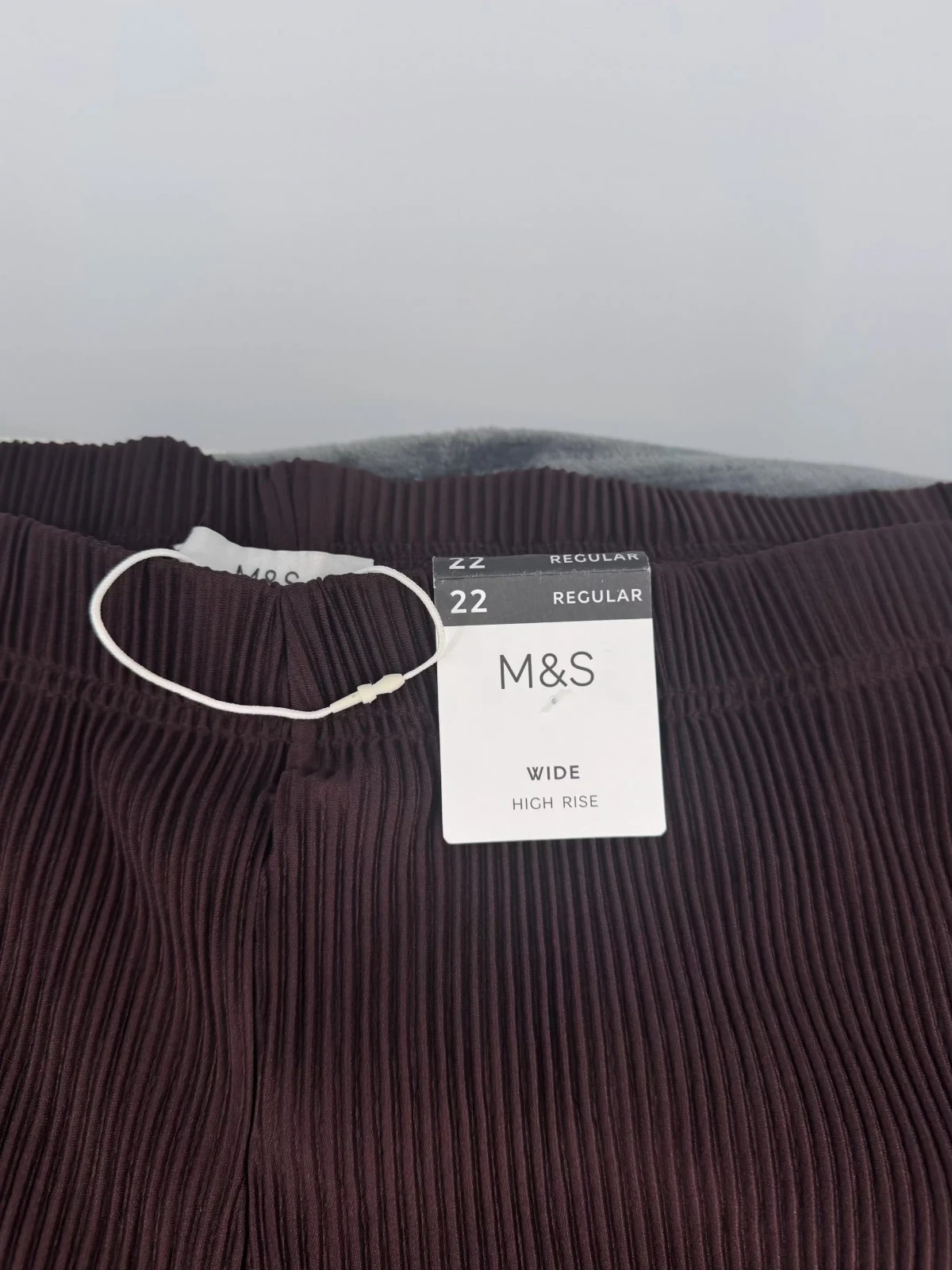 M&S Womens Pleated Wide Leg Trousers Size 22 Regular Dark Chocolate Brown BNWT image 3