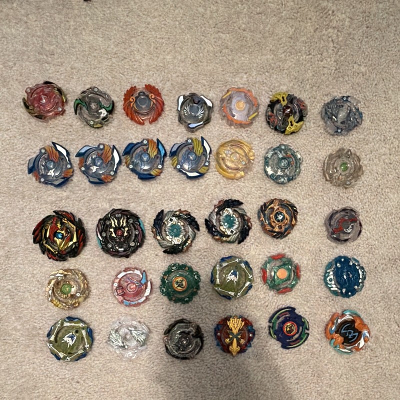 Beyblade Burst Mixed Lot 30 Tops & Parts w/ Launchers, Ripcords, 2 Stadiums