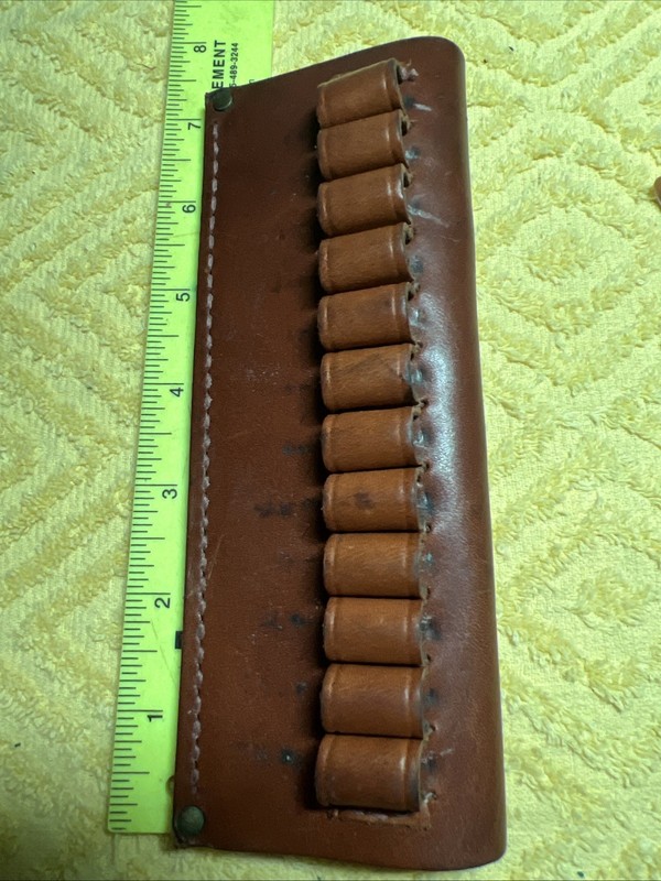 Hunter 538 CARTRIDGE HOLDER 12 ROUNDS