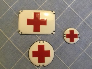 3 Emailschilder " Rotes Kreuz"