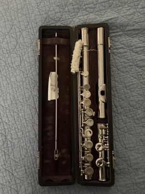 LAVELA Concert Flute Silver Plated Closed Hole with Case & Cleaning Rod