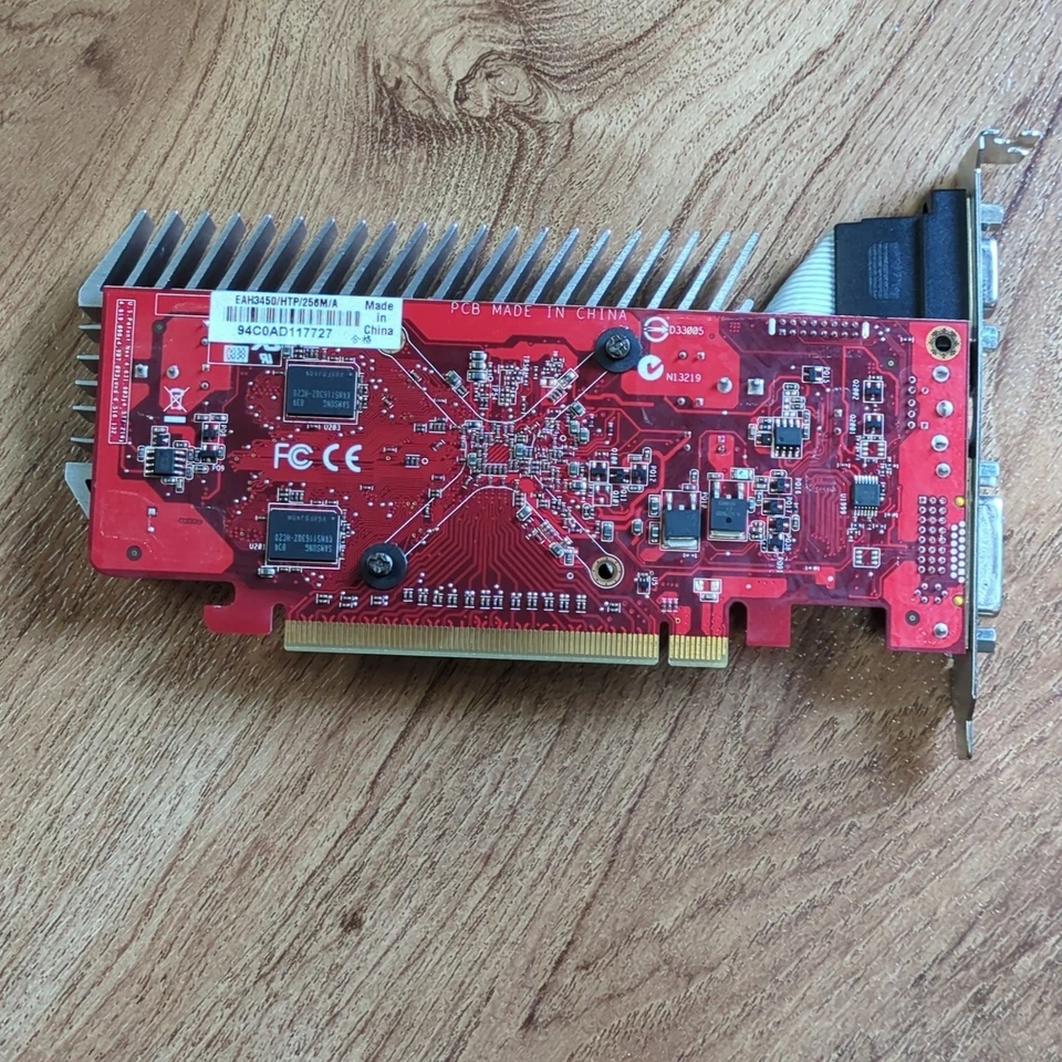 ASUS EAH3450/HTP/256M Radeon HD 3450 256MB GDDR2 Graphics Card - Image 2 of 3