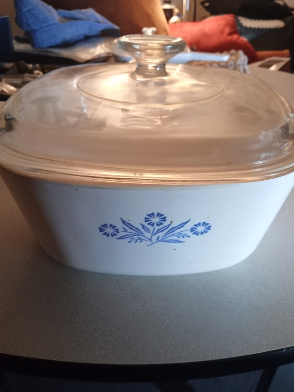 Vintage CorningWare  Blue Cornflower P-41 Petite Pan Casserole with Plastic Lid