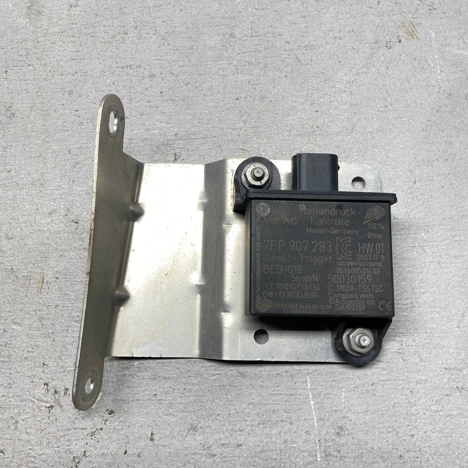 2018 Lamborghini Huracan Left Tire Pressure Monitoring Sensor Bracket 7PP907283