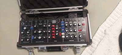 Behringer Model D Analog Mono Synthesizer, Flyht PromCase, & Dust Cover
