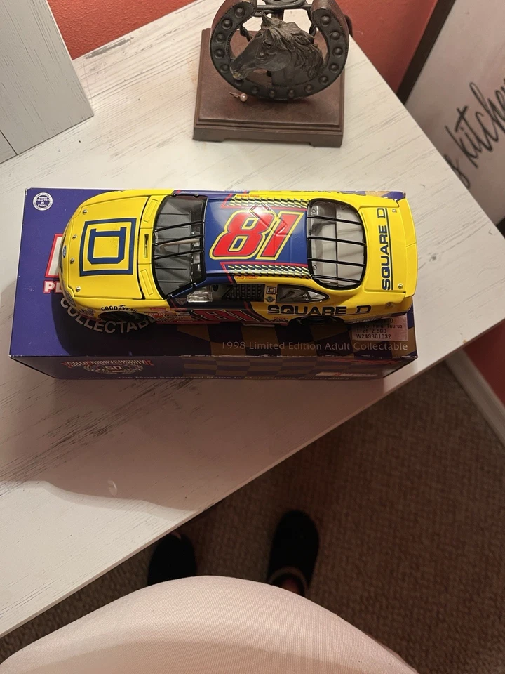 Kenny Wallace #81 Square D 1998 Ford Taurus 1/24 Action Platinum Series  Foto 3 de 4
