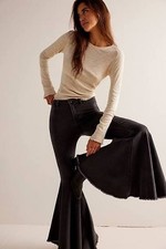 NWT Free People Twirl On Charcoal Crop Flare Jeans Size 29 Raw Hem Denim