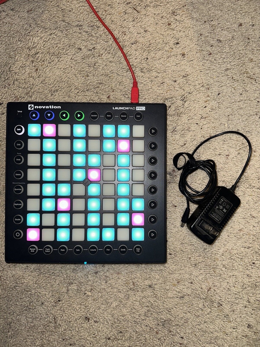 5/18 23時までの価格！【美品】Novation Launchpad Pro Novation Launchpad Pro Controller with Headphones | IDJNOW