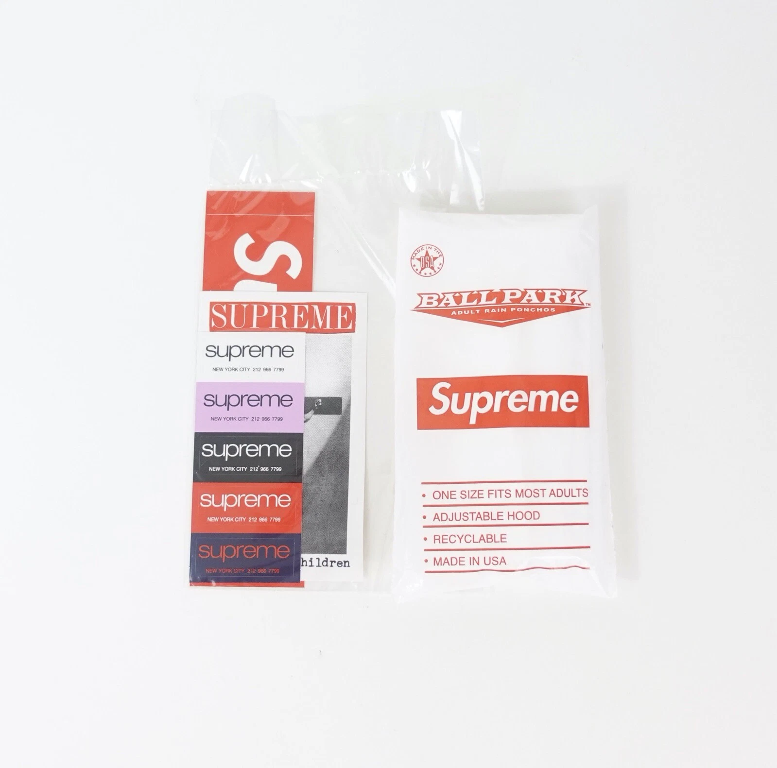 Pack poncho et autocollants Supreme BOGO