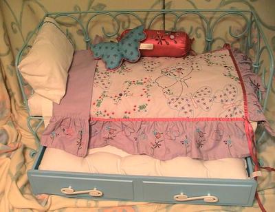 American Girl Doll Curlique Day Bed with Trundle and Butterfly Bedding 
