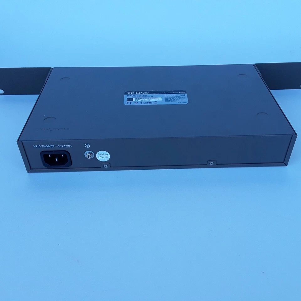 TP-Link 24-Port 10/100Mbps Fast Ethernet Switch Model TL-SF1024D - Image 4 of 4