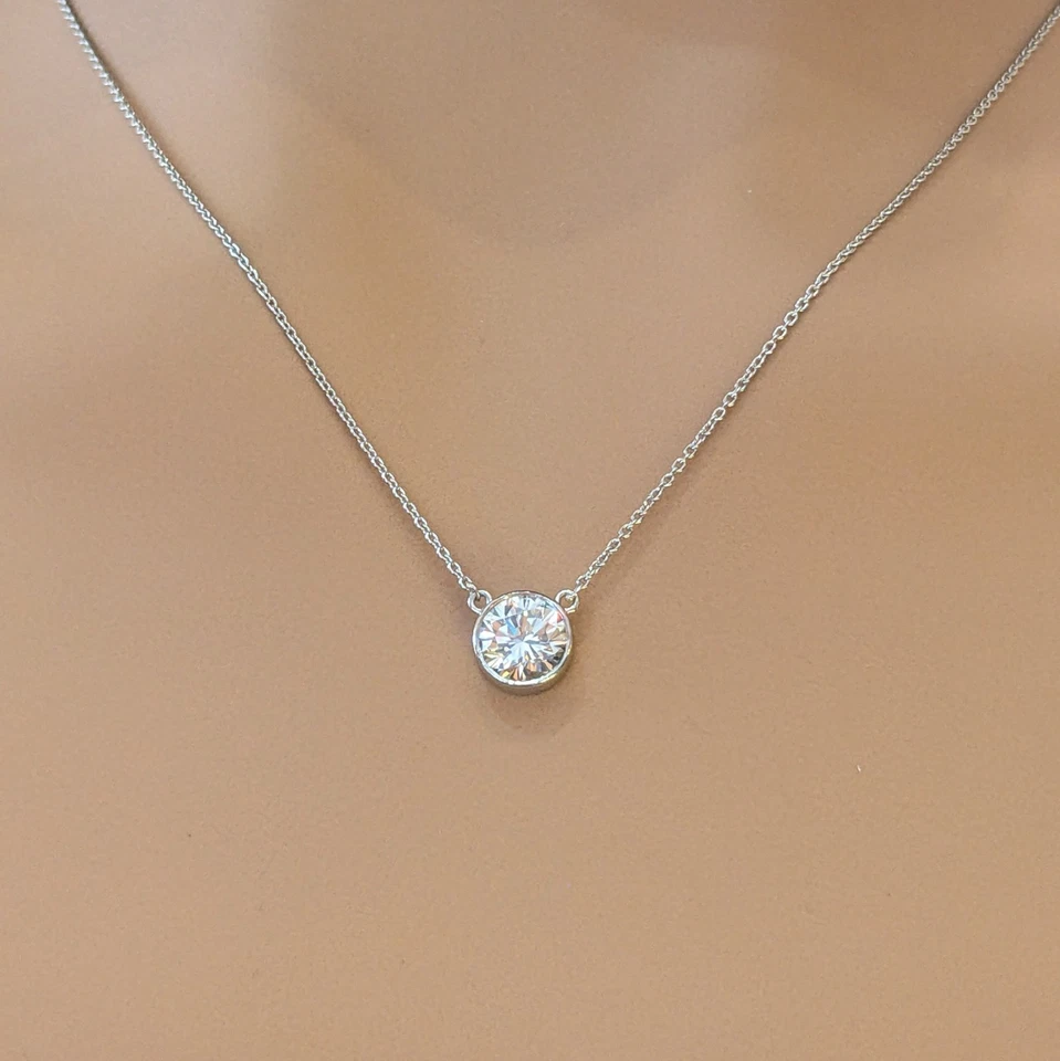GIA 1.35 ct G-VS2 Natural Round Diamond Pendant Necklace in Platinum - HM2754B