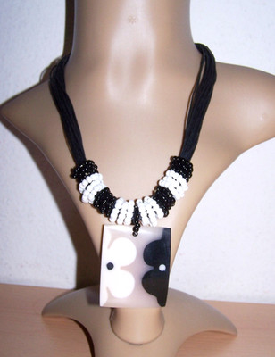 Yin Yang Halskette aus Bali Schwarz 20-Reihig  Necklace Collier Handarbeit 42 cm