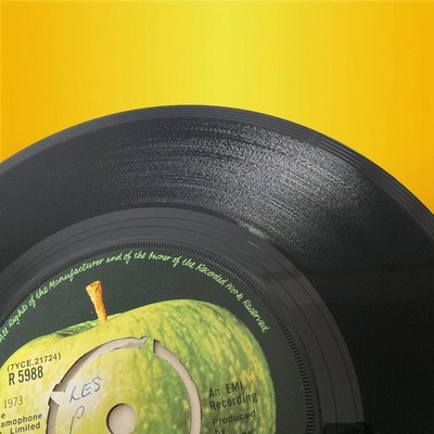 George Harrison - Give Me Love / Miss O'Dell 7'' Vinyl Single EX 1973 Apple R5988