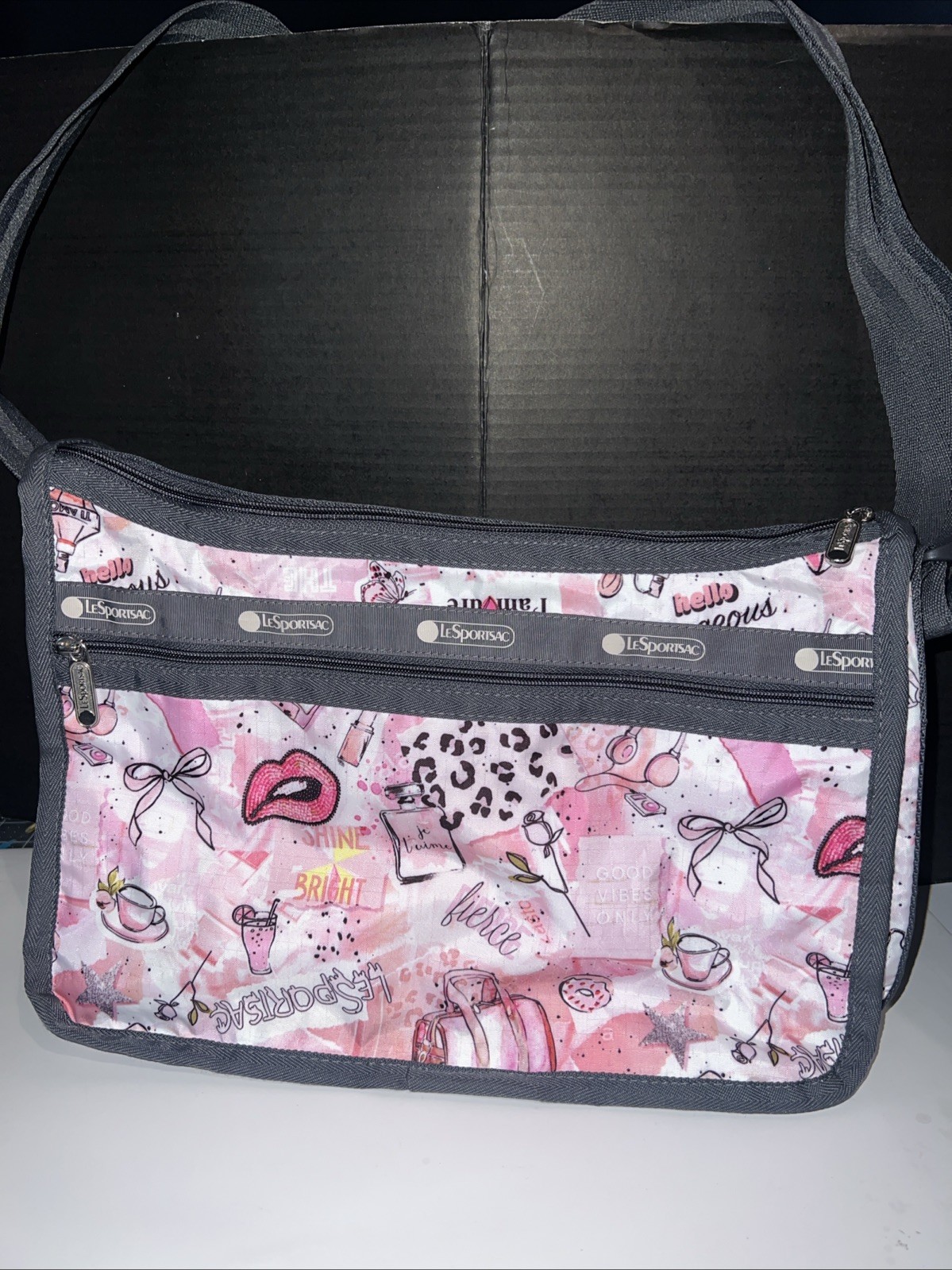 LeSportsac Stylish Stories Deluxe Everyday Bag, Celebrate Women-Empowering Words image 6