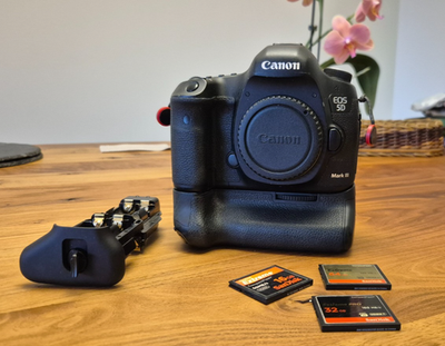 Canon EOS 5D Mark III Digital SLR Camera Body With BG-E11 Battery