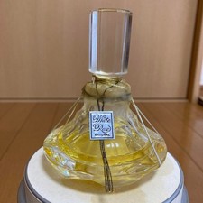 White Rose Natural Shiseido perfume - a fragrance for women 1954