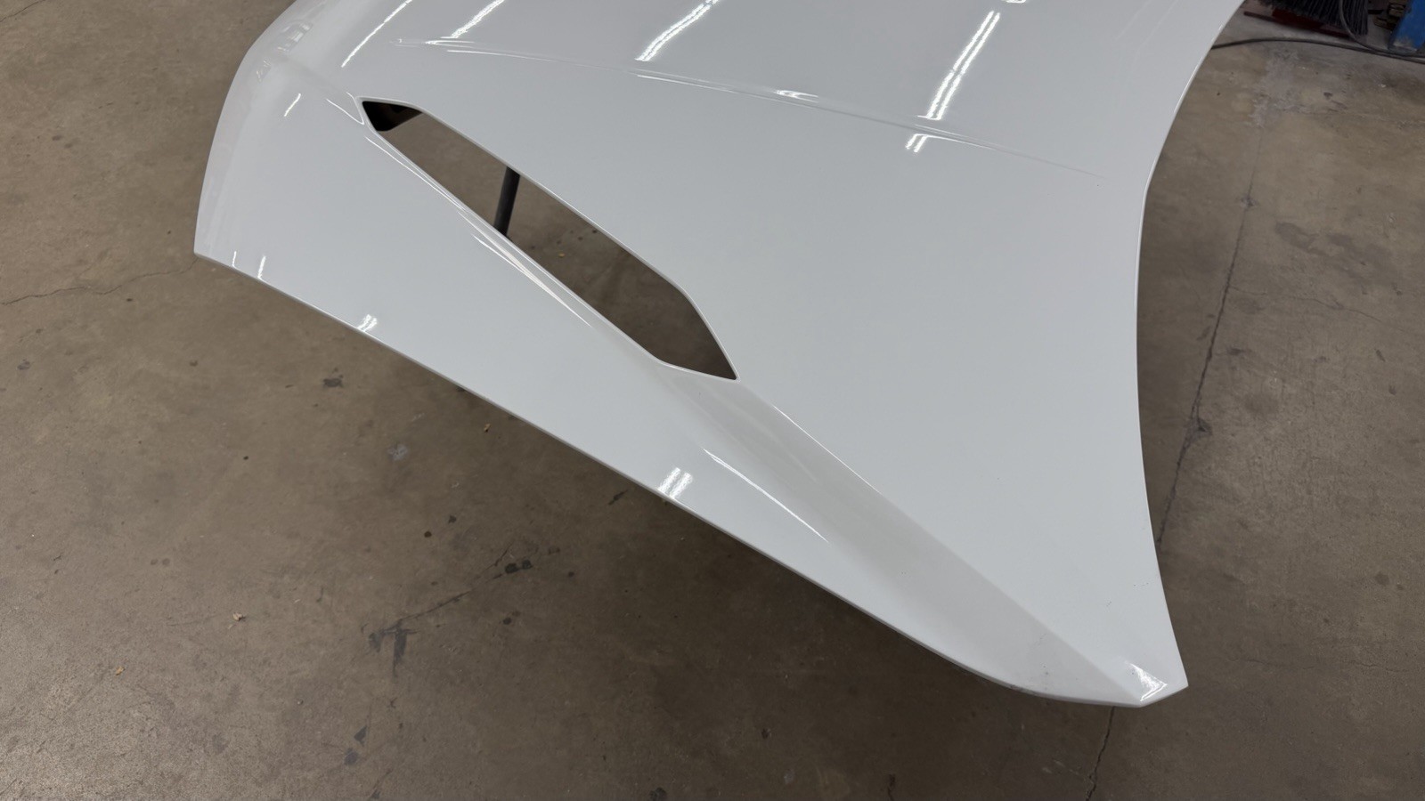 LAMBORGHINI URUS PREFROMANTE HOOD 4ML823029A OEM