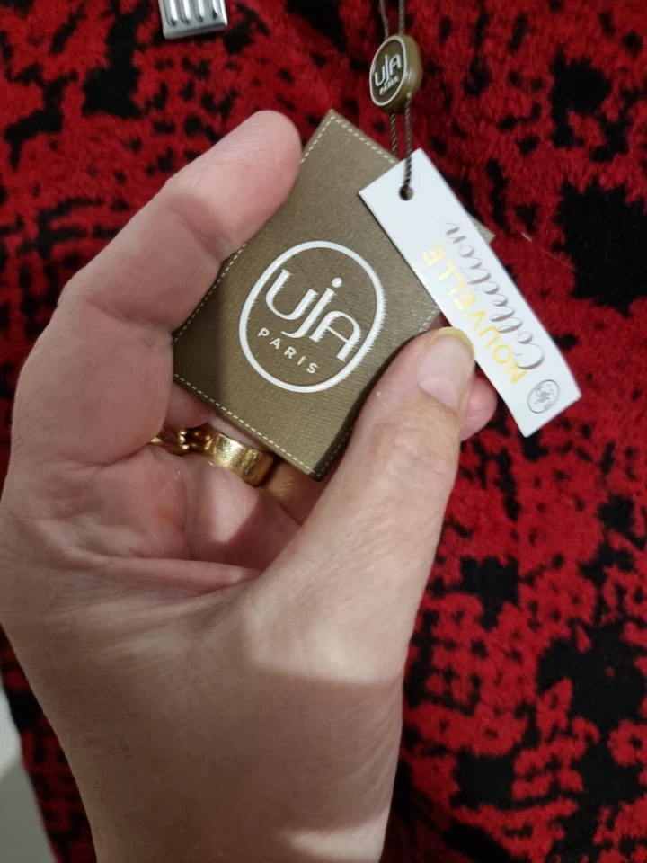 UN JOUR AILLEURS : SUPERBE JUPE ROUGE ET NOIR NEUVE ETIQUETTE 129 E - Photo 3/4