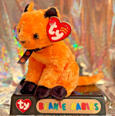 TY BEANIE BABIES - SCARED E  -2001 Orange & Black Cat with Pumpkin Necktie 