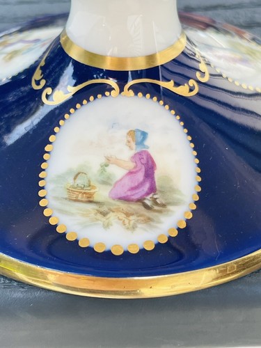Scene dipinte antiche in porcellana Wedgwood scene dipinte accenti oro blu cobalto - Foto 7 di 9