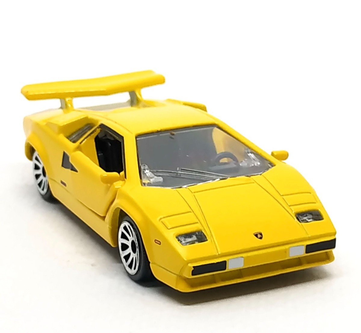 Majorette Lamborghini Countach LP400 - Yellow 1:56 (3