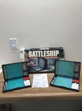 BATTLESHIP Naval Combat Game - Milton Bradley - Vintage 1990 - Made in USA