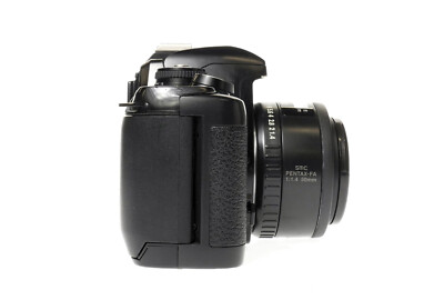 Pentax MZ-3 35mm SLR Film Camera w/ SMC Pentax-FA 50mm f1.4 Lens