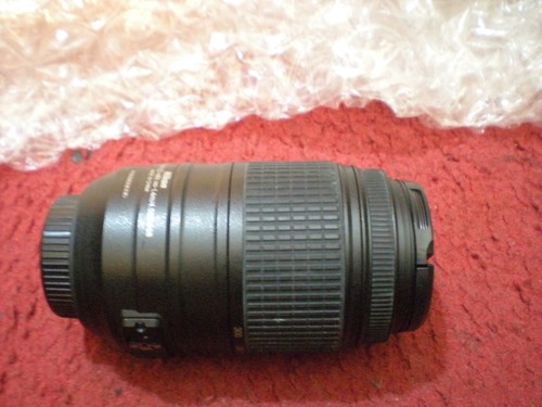 Nikon AF-S NIKKOR 55-300mm f/4.5-5.6 G ED VR Lens - Picture 8 of 8
